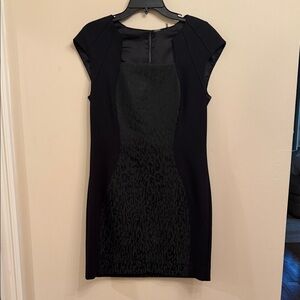 Elie Tahari Black Cap-Sleeve Sheath Dress with Textured Front Panel